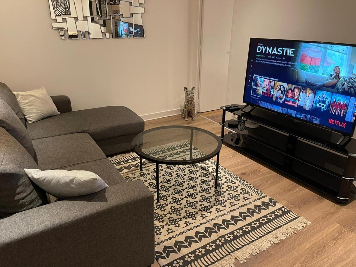 Le Black & White, Hyper Centre - Paisible- Wifi Hd- Netflix- Proche Gare -Ideal Couple Et Business Niort Exterior foto